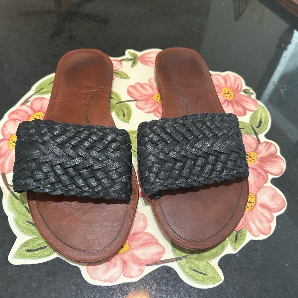 Roxy leather sandals